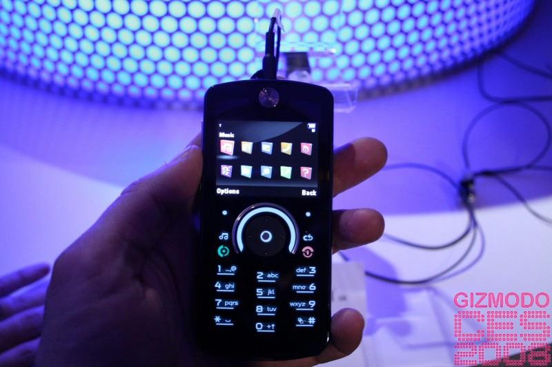 Illustration for article titled Motorola Z10 and ROKR E8 Hands On